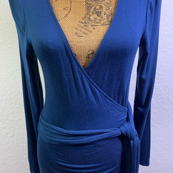 URBAN OUTFITTERS ECOUTÉ Navy Blue Long Sleeve‎ Maxi Wrap Dress - Picture 4 of 14